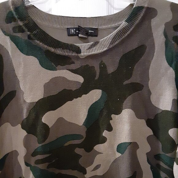 INC Size Large Olive Two Tone Green/Black Camouflage Tunic w/Long Sleeves - Picture 2 of 3